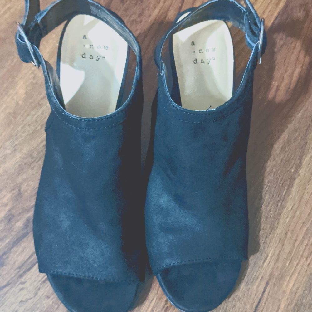 BLACK faux suede sling back heel